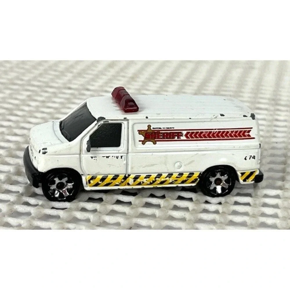 Matchbox 1999 White‎ Ford Panel Van  Sheriff 474 VINTAGE
